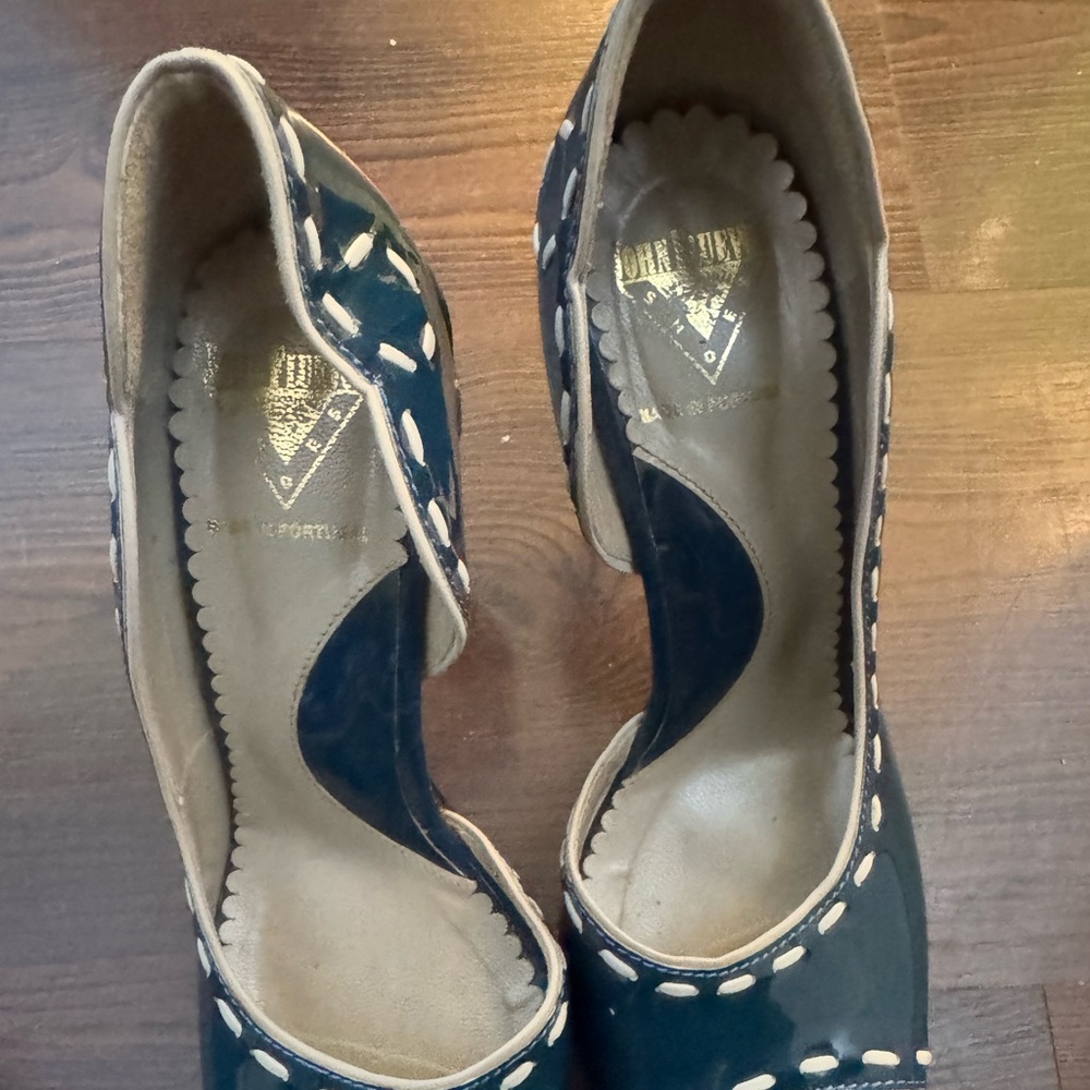 John Fluevog Women’s teal/turquoise  Peep-Toe Heels with Contrast Stitching